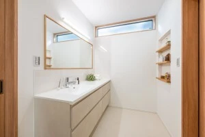 家族で並べるワイドな造作洗面台